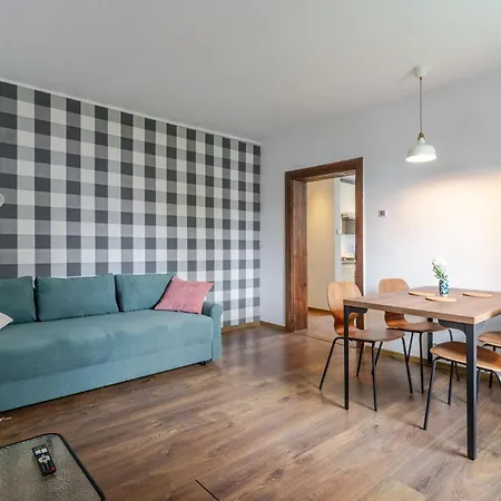 Mastalerza Spacious By Bookinghost דירה